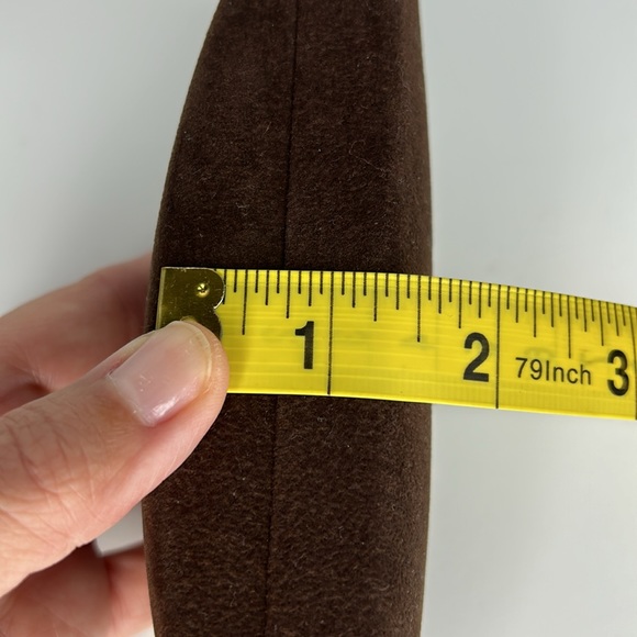 Tom Ford Sunglasses Case with Cleaning Cloth - Picture 7 of 7